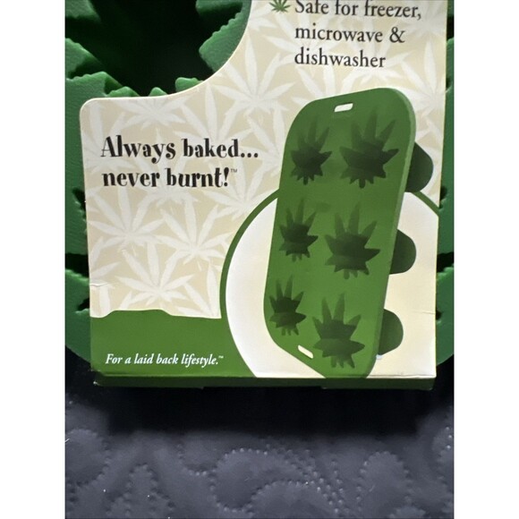 Stonerware Silicone Marijuana Leaf Baking Pan 6 Pc Goodies KitchenGnu Bakeware - Picture 8 of 12